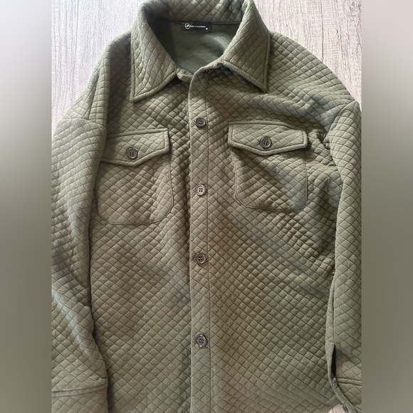 PrettyGarden Green Long Sleeve Button Up Shirt Size Medium - Picture 2 of 6